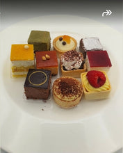 Carica l'immagine nel visualizzatore di Gallery, Vassoio di pasticceria mignon assortita – foto indicativa