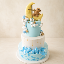 Carica l'immagine nel visualizzatore di Gallery, Torta battesimo azzurra a tre piani con luna orsetto e croce
