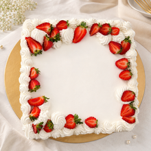 Carica l'immagine nel visualizzatore di Gallery, Torta di compleanno quadrata con chantilly e fragole
