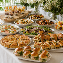 Carica l'immagine nel visualizzatore di Gallery, Feste in famiglia con buffet completo – foto indicativa

