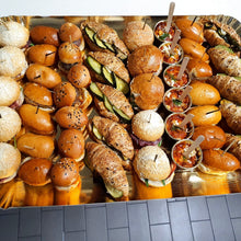Carica l'immagine nel visualizzatore di Gallery, Vassoio assortito di finger food caldi
