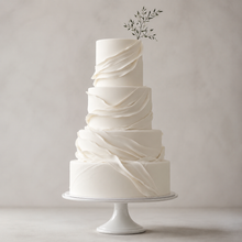Carica l'immagine nel visualizzatore di Gallery, Torta di matrimonio 2026 minimal bianca con effetto drappeggio
