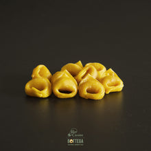 Carica l&#39;immagine nel visualizzatore di Gallery, BOX Tortellini in crema di Parmigiano Reggiano 24 mesi
